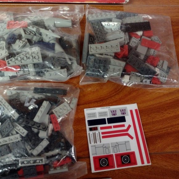 Hasbro KRE-O Transformers Starscream Open Box Building Set - Picture 3 of 7